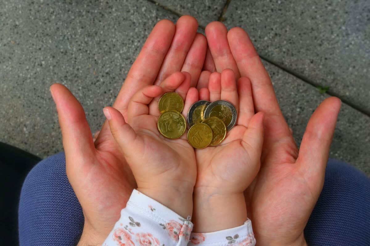 Best Canadian Dividend Stocks to Buy and Hold Right Now